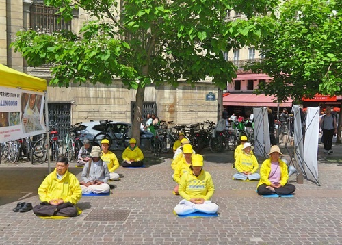 Image for article Prancis: Warga Prancis Menghargai Keindahan Falun Dafa
