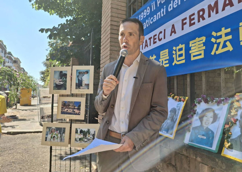 Image for article Italia: Praktisi Falun Dafa Mengadakan Aksi Damai di Luar Kedutaan Besar Tiongkok