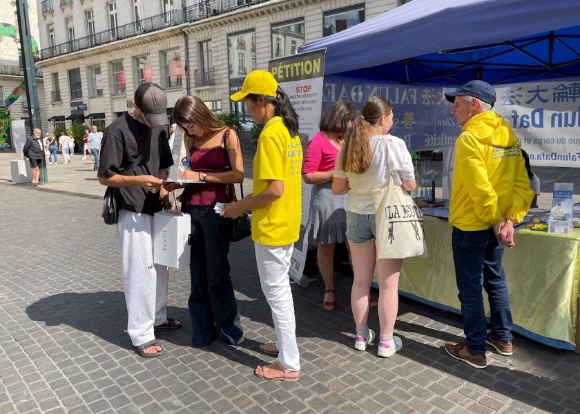Image for article Prancis: Warga Nantes Nyatakan Dukungan untuk Falun Gong
