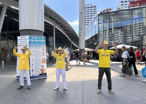 Image for article Belanda Memperkenalkan Falun Dafa dan Meningkatkan Kesadaran akan Penganiayaan