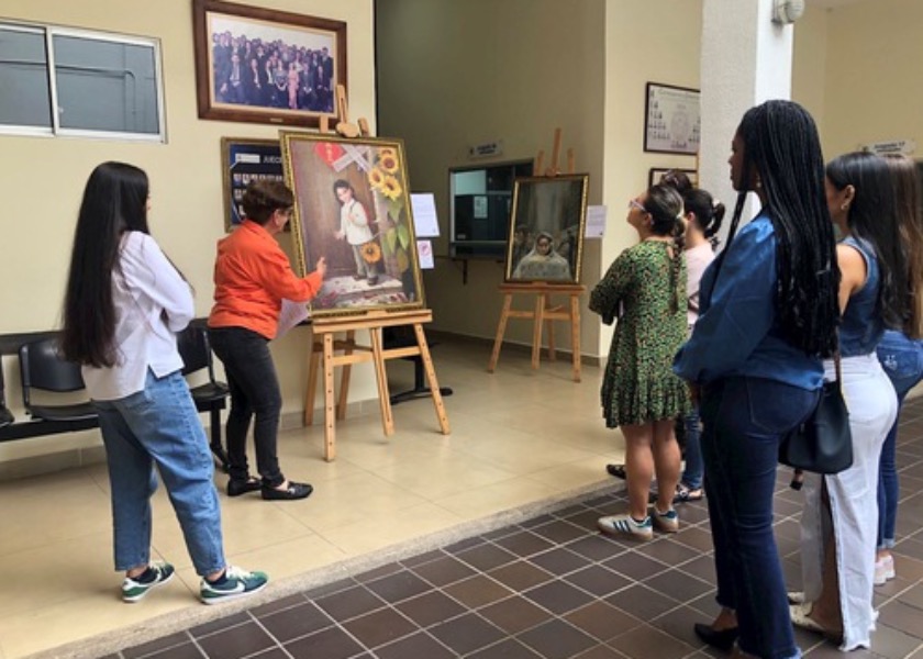 Image for article Colombia: Hakim Medellín Terkesan Dengan Pameran Seni Zhen-Shan-Ren