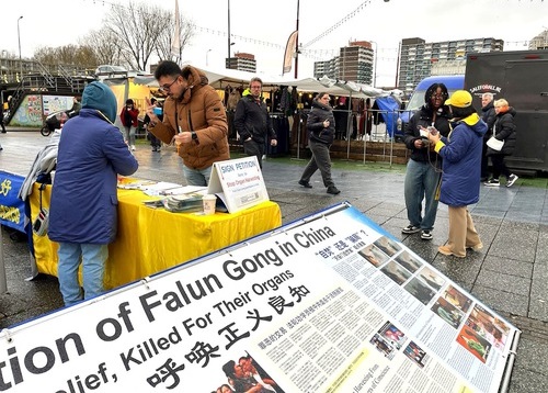 Image for article Acara Hari Informasi di Amsterdam Mendapat Dukungan dari Publik
