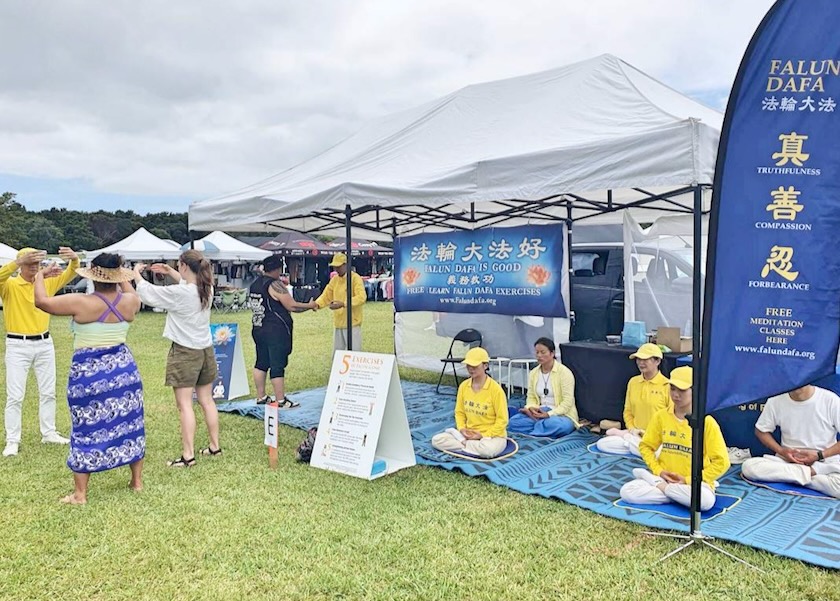 Image for article Selandia Baru: Orang-orang Mempelajari Falun Dafa di Festival Populer