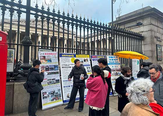 Image for article Praktisi Falun Gong Diserang oleh Agen Pro-PKT di London dan New York, Polisi Membuka Investigasi Kriminal