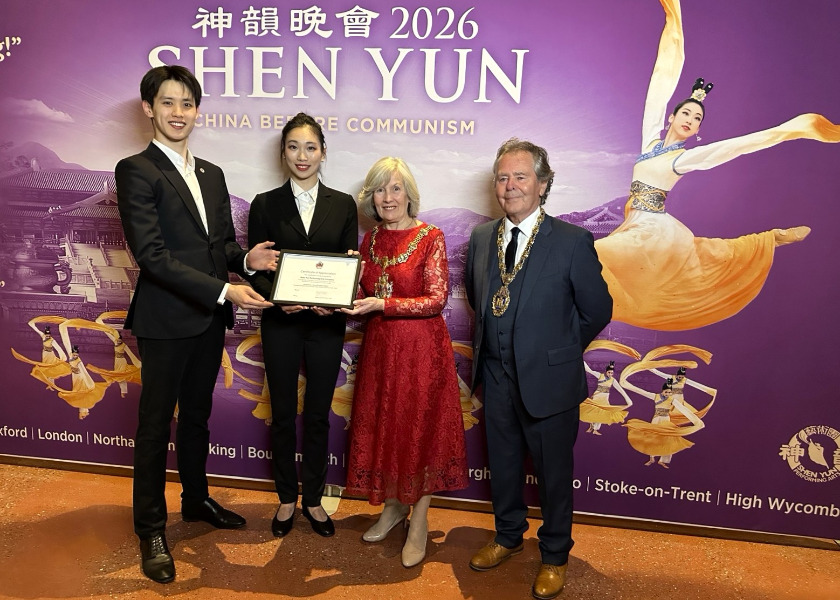 Image for article Shen Yun Mengakhiri Tur Inggris yang Terdiri dari 52 Pertunjukan, Pejabat Setempat Menyuarakan Dukungan