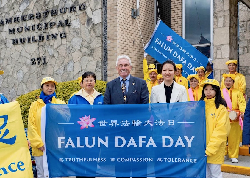 Image for article Kanada: Wali Kota Mengungkap Ancaman PKT dan Terus Mendukung Falun Dafa