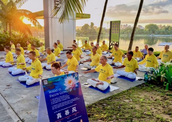 Image for article Praktisi Falun Dafa Malaysia Merayakan Hari Falun Dafa Sedunia, Menyampaikan Rasa Syukur kepada Guru