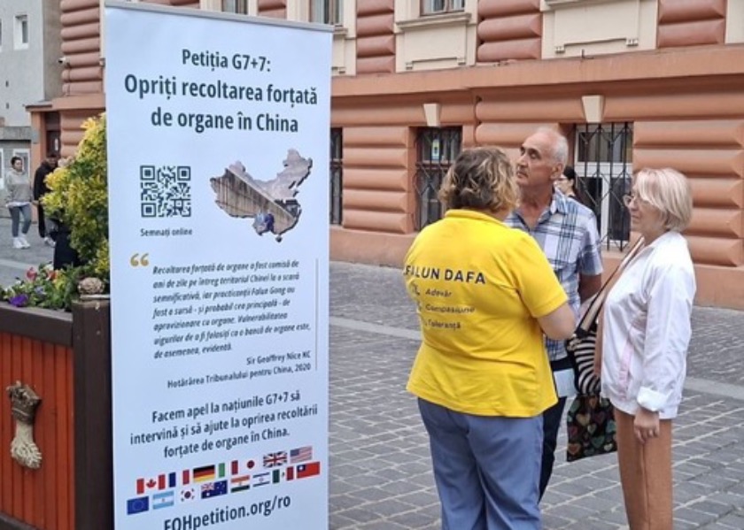 Image for article Brașov, Romania: Orang-orang Memuji Prinsip Falun Dafa