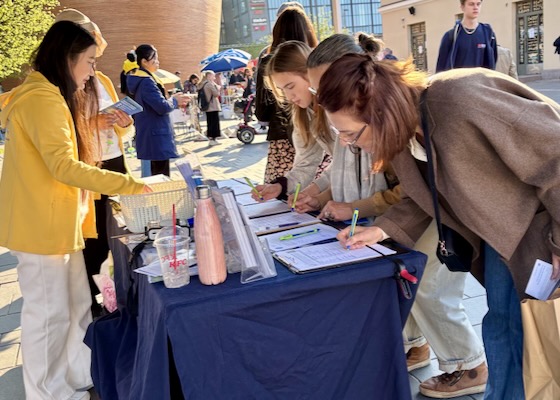 Image for article Finlandia: Falun Dafa Disambut Hangat di World Village Festival