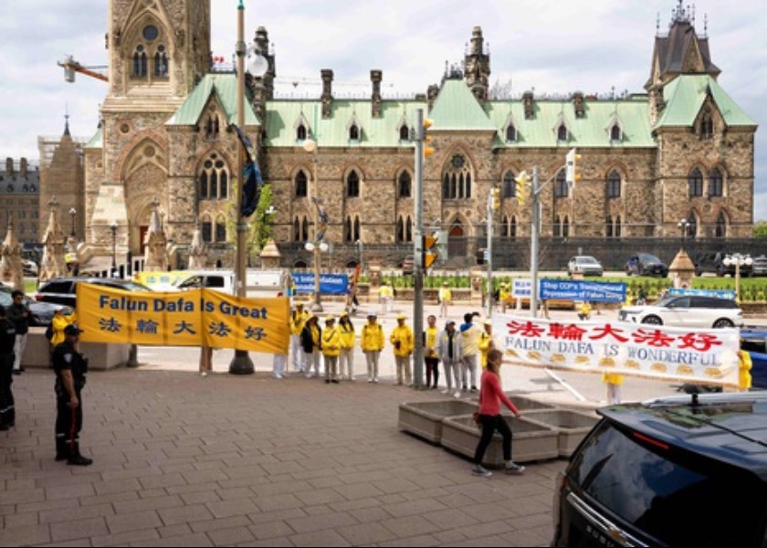 Image for article Ottawa, Kanada: Praktisi Falun Gong Menentang Penganiayaan yang Dilakukan PKT Saat Menteri Luar Negeri Tiongkok Berkunjung