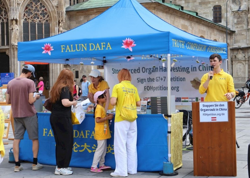 Image for article Austria: Ribuan Orang Menandatangani Petisi Menuntut Beijing Mengakhiri Penganiayaan terhadap Falun Dafa