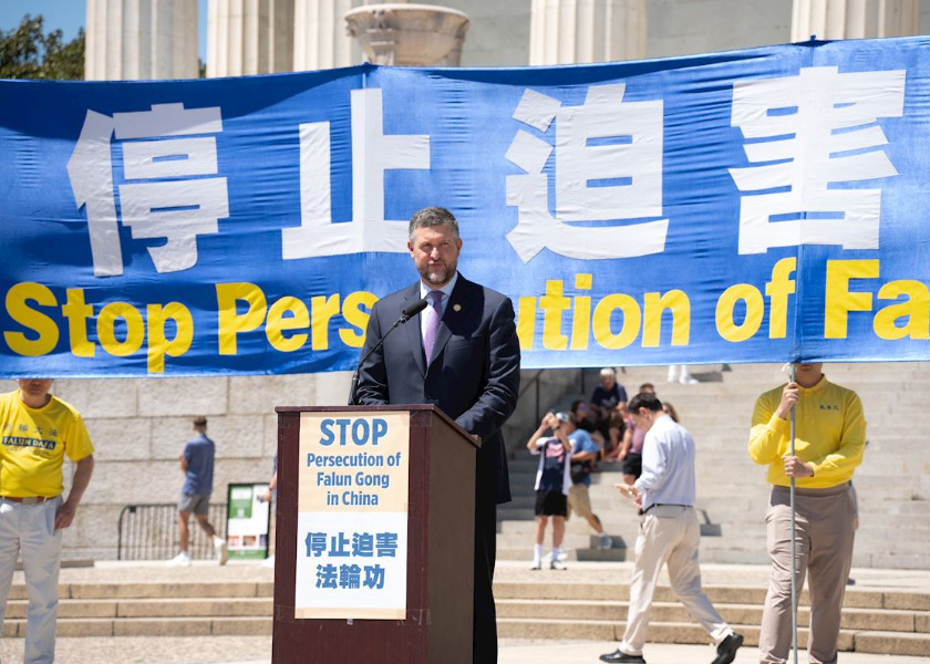 Image for article Washington, DC: Rapat Umum di Lincoln Memorial Menyerukan Penghentian Penganiayaan PKT terhadap Falun Gong
