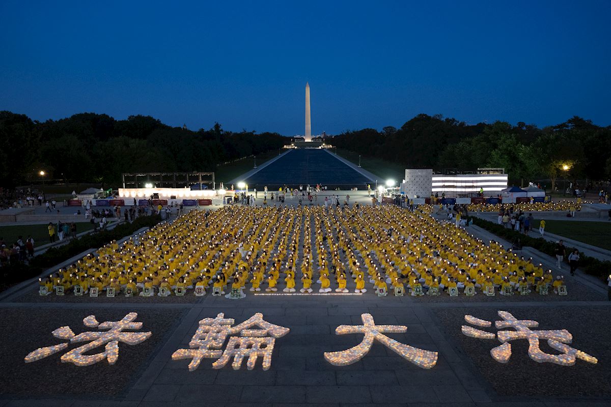 Image for article Washington DC: Nyala Lilin di Monumen Lincoln Menentang Kebrutalan Rezim Komunis Tiongkok