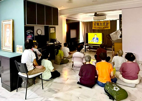 Image for article Kuala Lumpur, Malaysia: Praktisi Baru Mendapatkan Manfaat dari Kelas Sembilan Hari