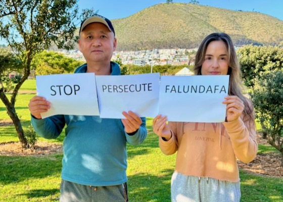 Image for article Warga Kota Cape, Afrika Selatan, Memuji Falun Gong