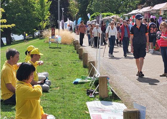 Image for article Liège, Belgia: Memperkenalkan Falun Dafa Selama Festival Budaya Retrouvailles