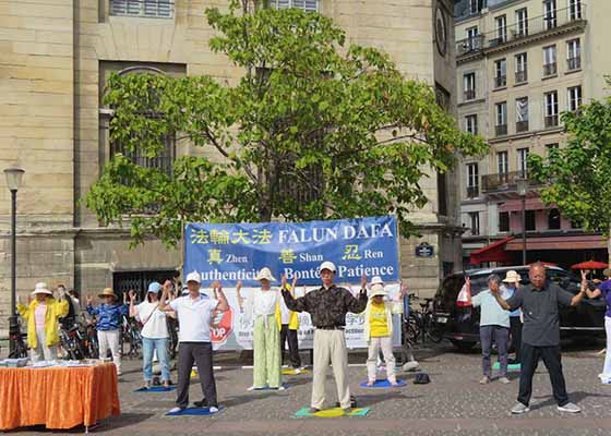 Image for article Masyarakat Mengutuk Penganiayaan dan Memuji Prinsip Falun Dafa dalam Acara Terbuka di Paris