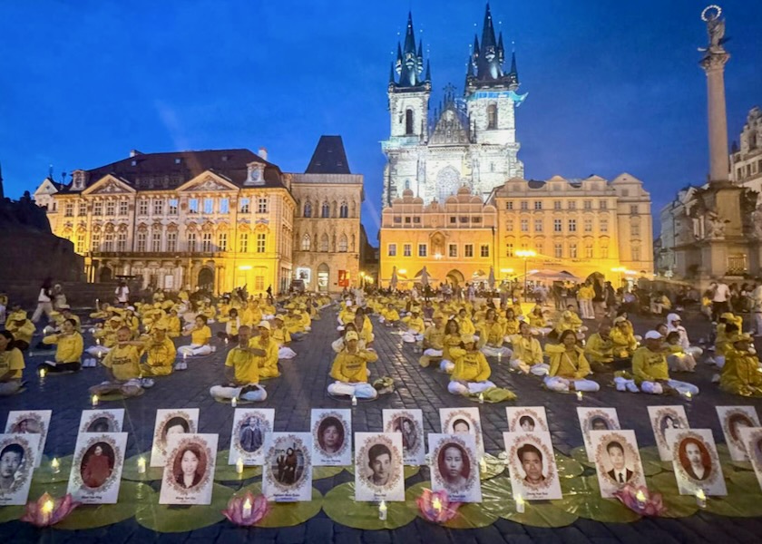 Image for article Republik Ceko: Warga Praha Mengecam Penganiayaan PKT terhadap Falun Gong